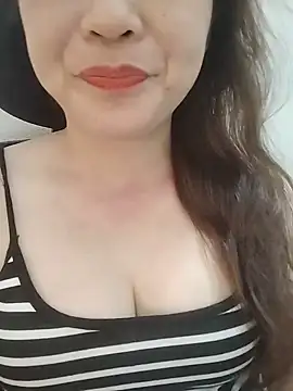 Girl Shy2000 online show from 4, 6, 2026