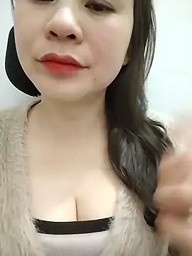 Girl Shy2000 online show from 3, 2, 2026