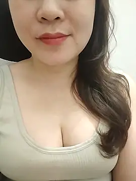 Girl Shy2000 online show from 22, 3, 2026