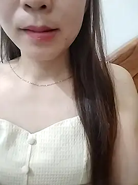 Girl Shy2000 online show from 30, 9, 2025