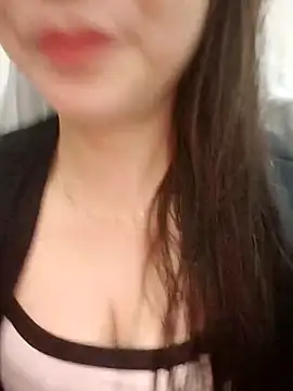 Girl Shy2000 online show from 12, 11, 2025