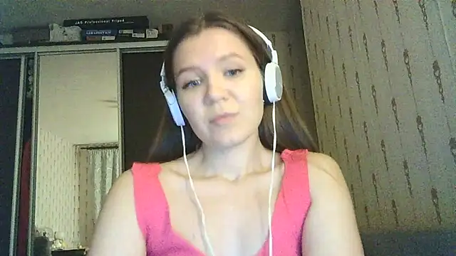 Snapshot of Kalivess chatting on 24, 10, 2025 Kalivess online show from 24, 10, 2025