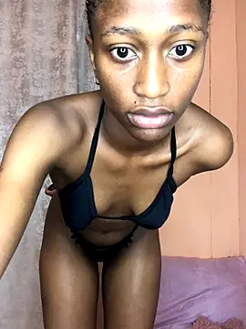 Caramel102004 online show from 27, 9, 2025