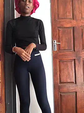 Caramel102004 online show from 14, 4, 2026