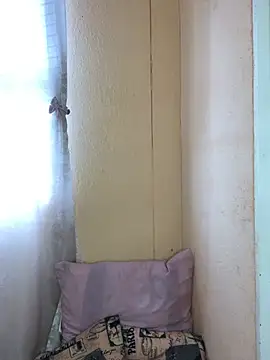 Caramel102004 online show from 16, 1, 2026