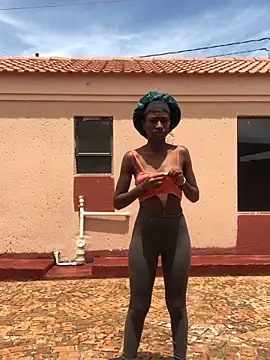 Caramel102004 online show from 20, 12, 2025