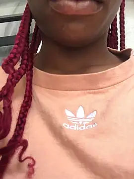 Caramel102004 online show from 26, 3, 2026