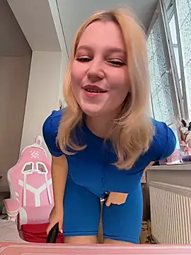 Crystal Neko online show from 20, 11, 2025