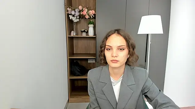 AlizaNguy online show from 30, 9, 2025