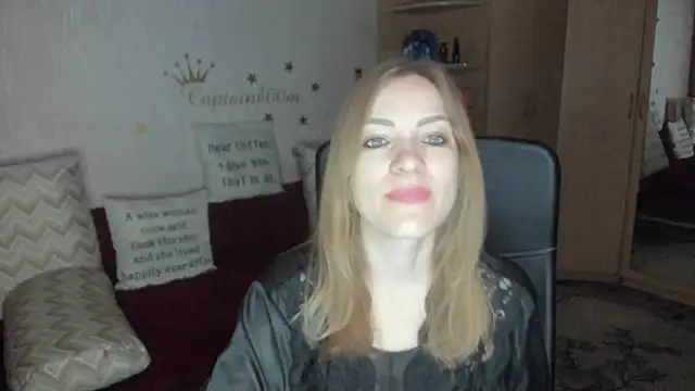 Tiffany Bates online show from 13, 10, 2025