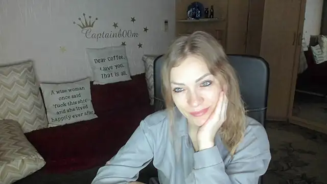 Tiffany Bates online show from 28, 10, 2025