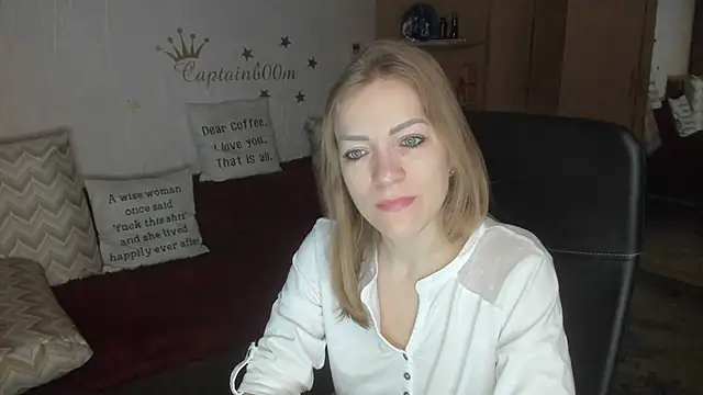 Tiffany Bates online show from 30, 10, 2025