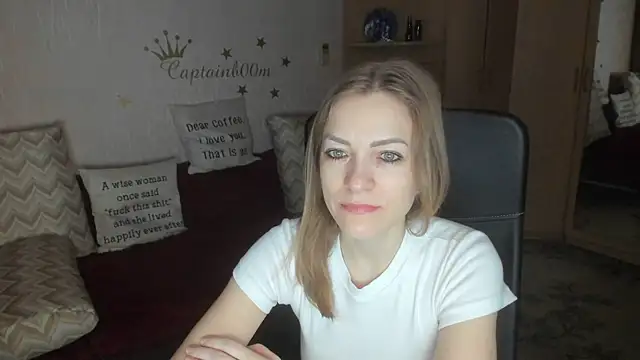 Tiffany Bates online show from 5, 12, 2025