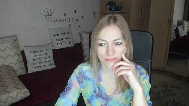 Tiffany Bates online show from 26, 10, 2025