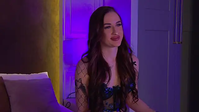 Luna Olsen online show from 21, 11, 2025