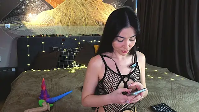 MilaYumi online show from 15, 3, 2026