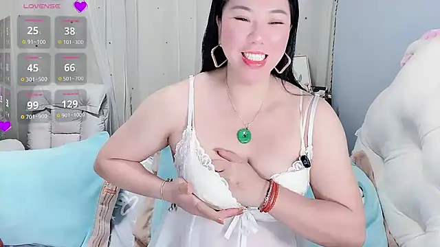 Huanhuan- online show from 10, 11, 2025