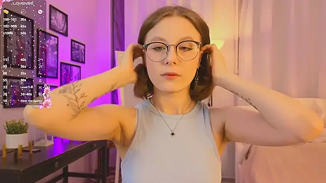 Bubblegum Babe  online show from 9, 10, 2025