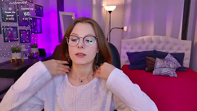 Bubblegum Babe  online show from 25, 10, 2025