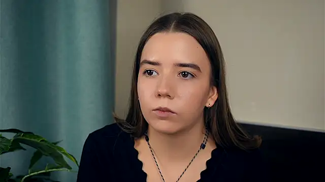 OzellaHeglar online show from 28, 9, 2025