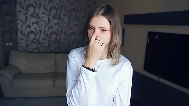 JeanieHelget online show from 3, 10, 2025