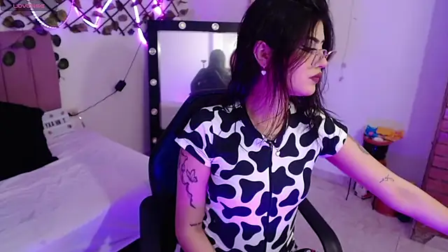 isa bunny18 online show from 8, 11, 2025