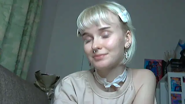 Paradoxy  online show from 15, 12, 2025