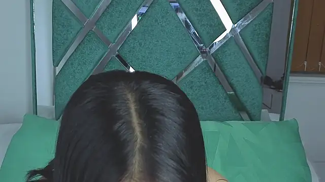 Snapshot of lissastone chatting on 19, 11, 2025 lissastone online show from 19, 11, 2025