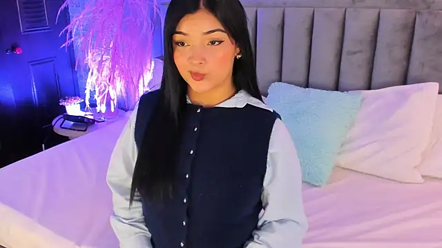 EmmaBlossom online show from 12, 11, 2025