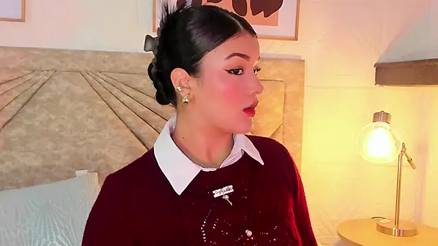 EmmaBlossom online show from 5, 2, 2026