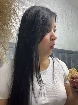 EmmaBlossom online show from 18, 2, 2026