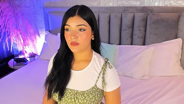 EmmaBlossom online show from 17, 11, 2025