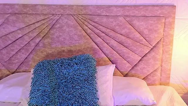 EmmaBlossom online show from 20, 2, 2026