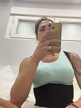 Snapshot of Naomi24herr chatting on 3, 3, 2026 Naomi24herr online show from 3, 3, 2026