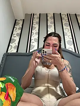 Snapshot of Naomi24herr chatting on 6, 5, 2026 Naomi24herr online show from 6, 5, 2026