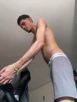 Pingasaboy20 online show from 17, 12, 2025