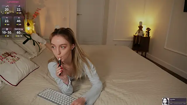 SophieBelll online show from 14, 12, 2025