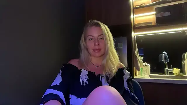 Snapshot of Miravynn chatting on 25, 2, 2026 Miravynn online show from 25, 2, 2026