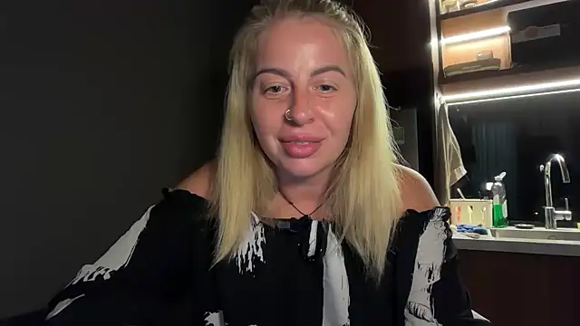 Snapshot of Miravynn chatting on 24, 2, 2026 Miravynn online show from 24, 2, 2026