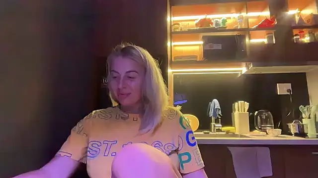 Snapshot of Miravynn chatting on 20, 2, 2026 Miravynn online show from 20, 2, 2026