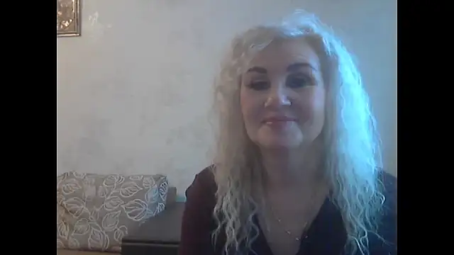 Snapshot of LadySexyBlond chatting on 4, 5, 2026 LadySexyBlond online show from 4, 5, 2026