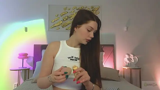 Nicole Broown  online show from 7, 2, 2026