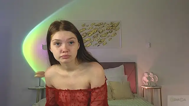 Nicole Broown  online show from 30, 10, 2025