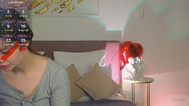 Nicole Broown  online show from 28, 2, 2026