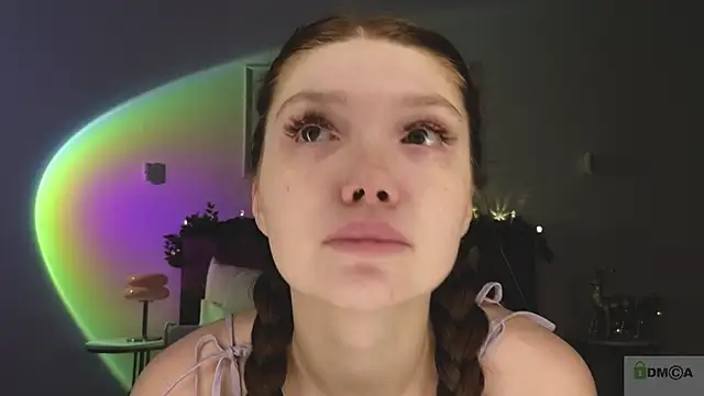 Nicole Broown  online show from 19, 12, 2025