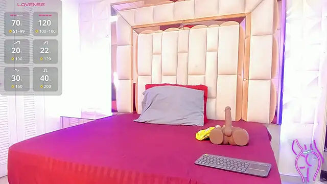 Sarah Adamss online show from 19, 11, 2025