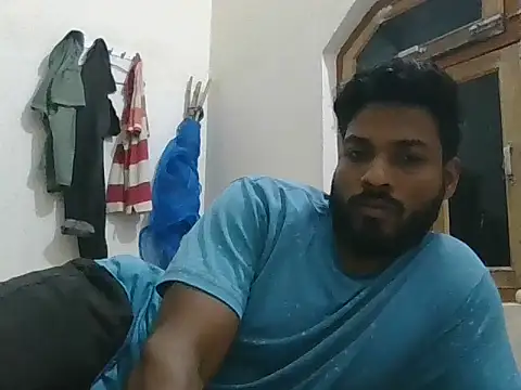 Raw12499 online show from 28, 10, 2025