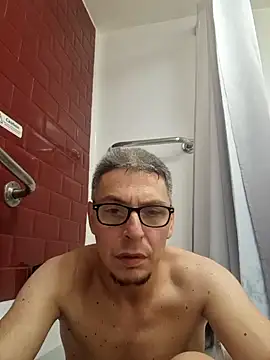 CerveniXXL online show from 28, 11, 2025