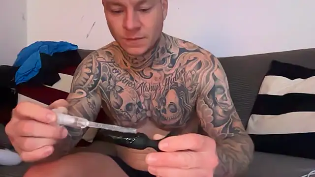 TeasySam online show from 2, 11, 2025