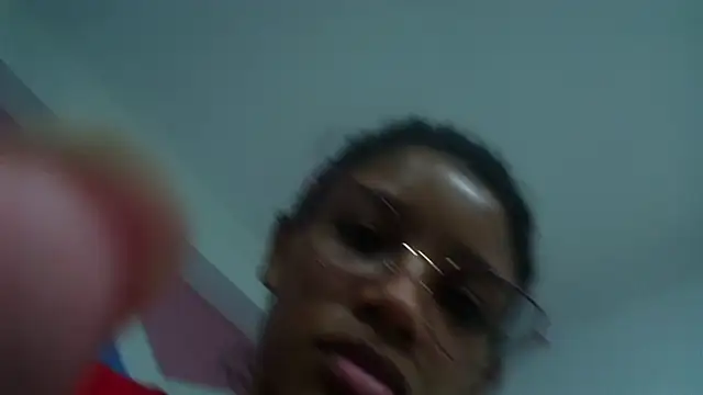 adisson petite1 online show from 14, 10, 2025